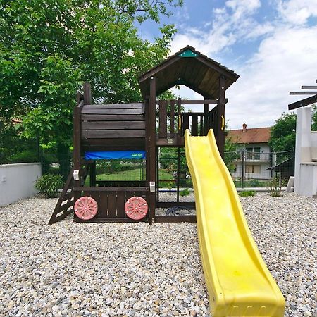 Holiday House With Pool Čavle Exteriér fotografie